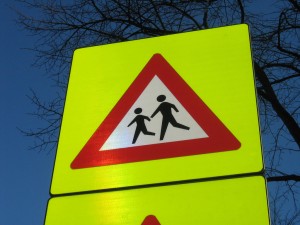 Oversteekplaats Foto: Flickr.com / "Pedestrian crossing sign" by DennisM2