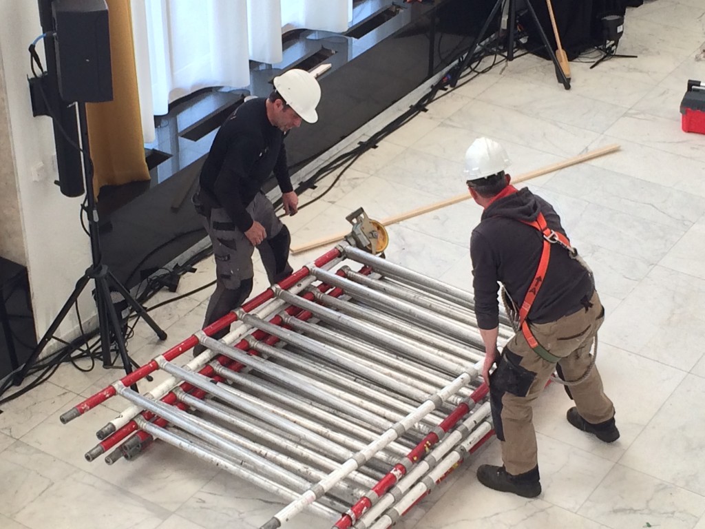 Wederom kroonluchters gevallen in stadhuis