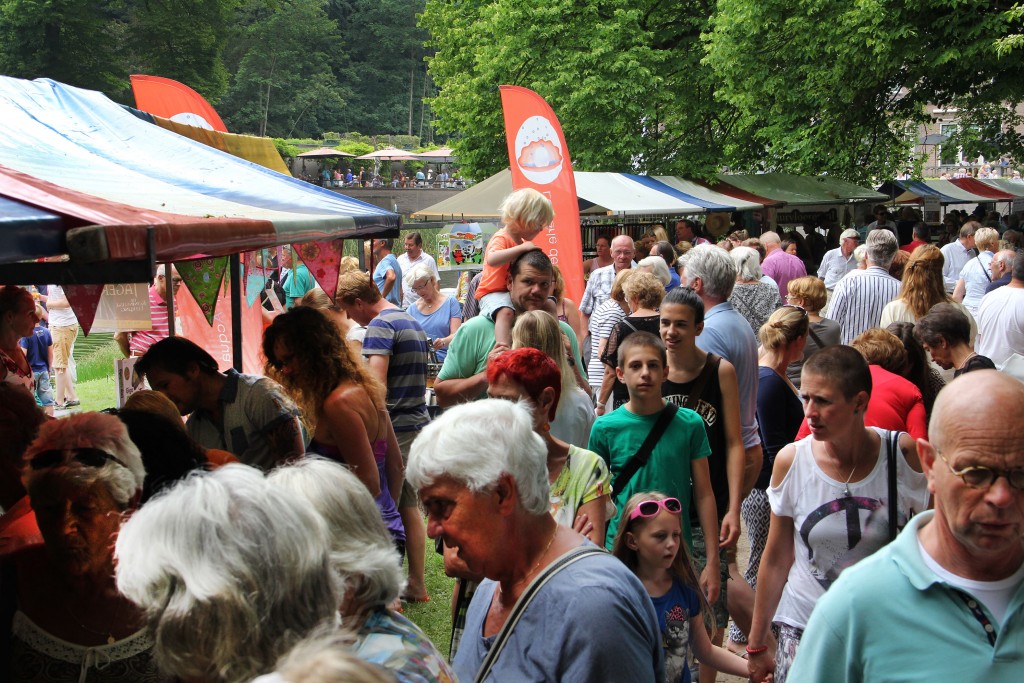 Ondanks warmte, grote drukte op Pinksterjaarmarkt