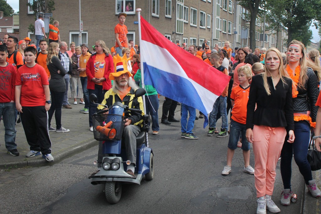 De Lange Nieuw kleurt Oranje