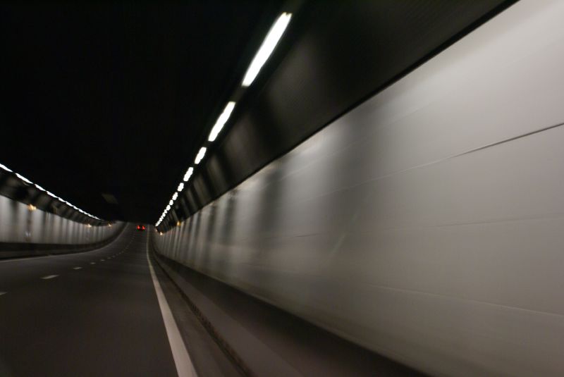 ‘Velsertunnel had dicht moeten zijn’