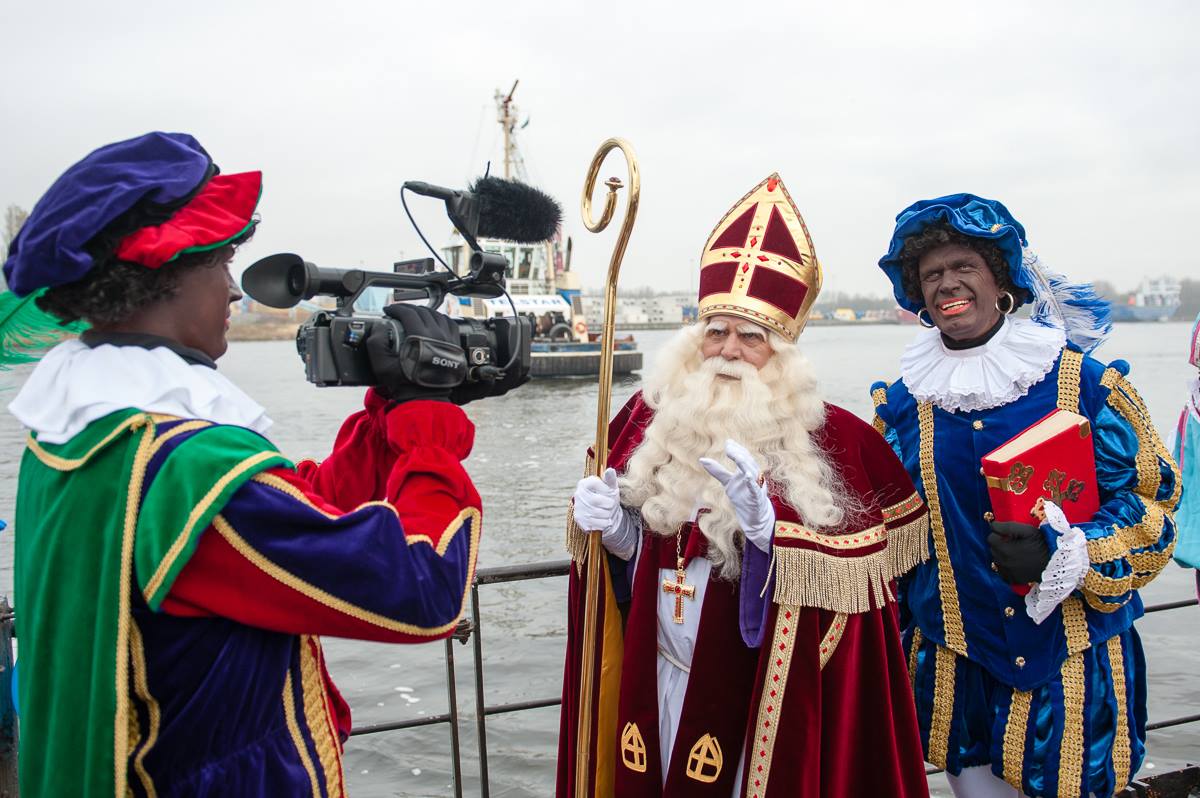 IJmuiden laat Zwarte Piet ongemoeid