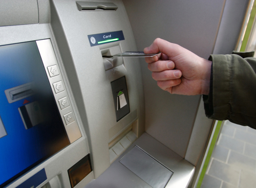Raad beslist over nieuwe pinautomaat