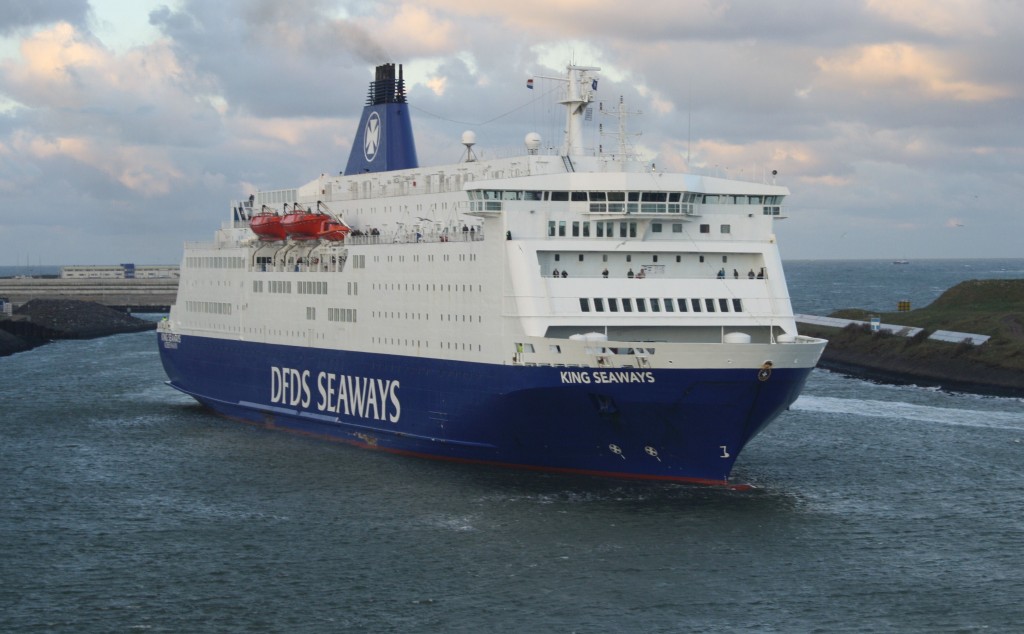 Velsen weert veerbootpassagiers vanuit VK