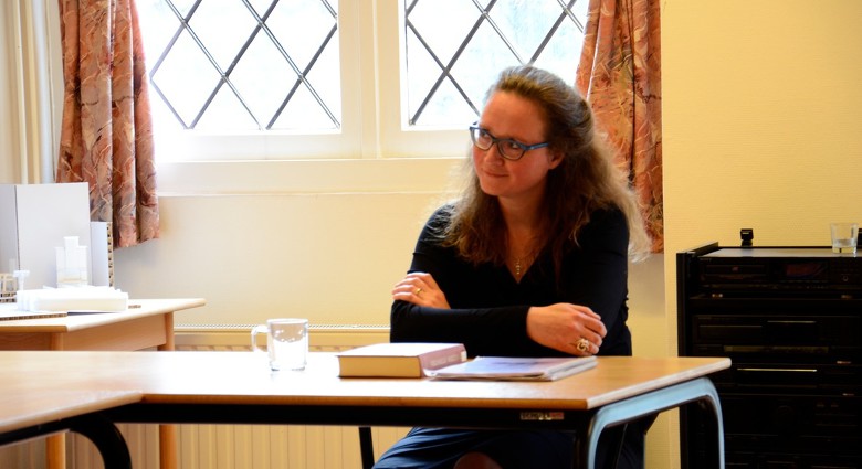 Uniek: vrouw wordt priester in IJmuiden
