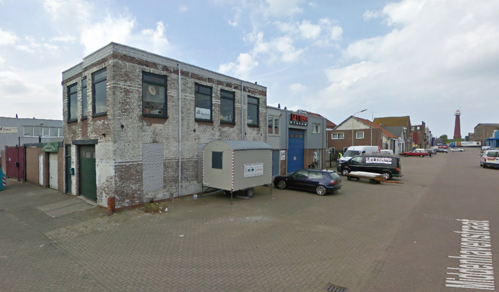 Tientallen illegale bewoners in haven