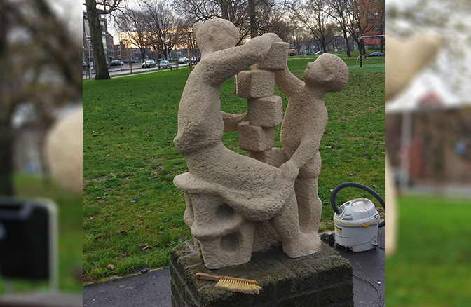 Gesloopt beeld weer terug in Stadspark