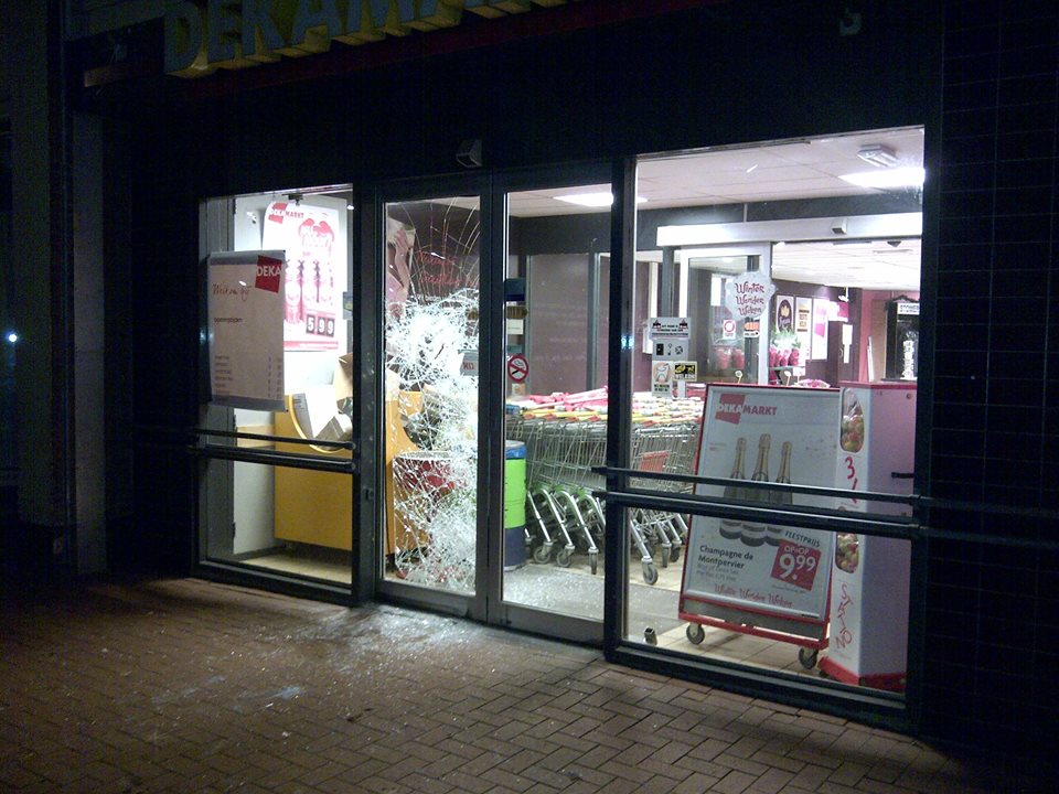 Jongen (17) breekt in bij supermarkt