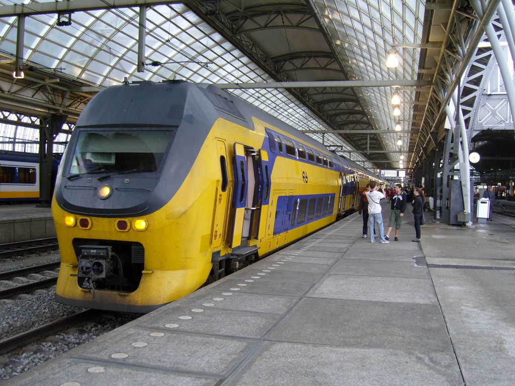 Geen bussen en treinen na 20:00 uur