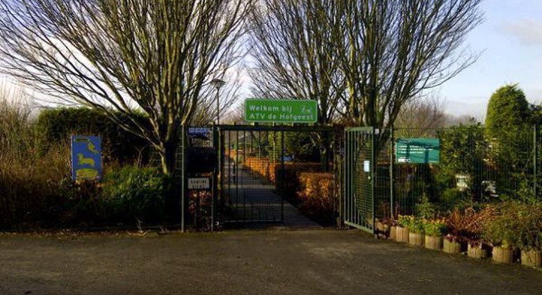 Inbraakgolf bij tuinhuisjes Santpoort-N