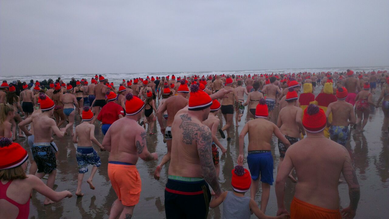 Nieuwjaarsduik IJmuiden aan Zee
