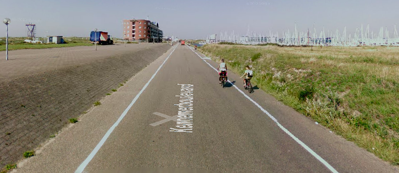 Weg langs boulevard op de schop