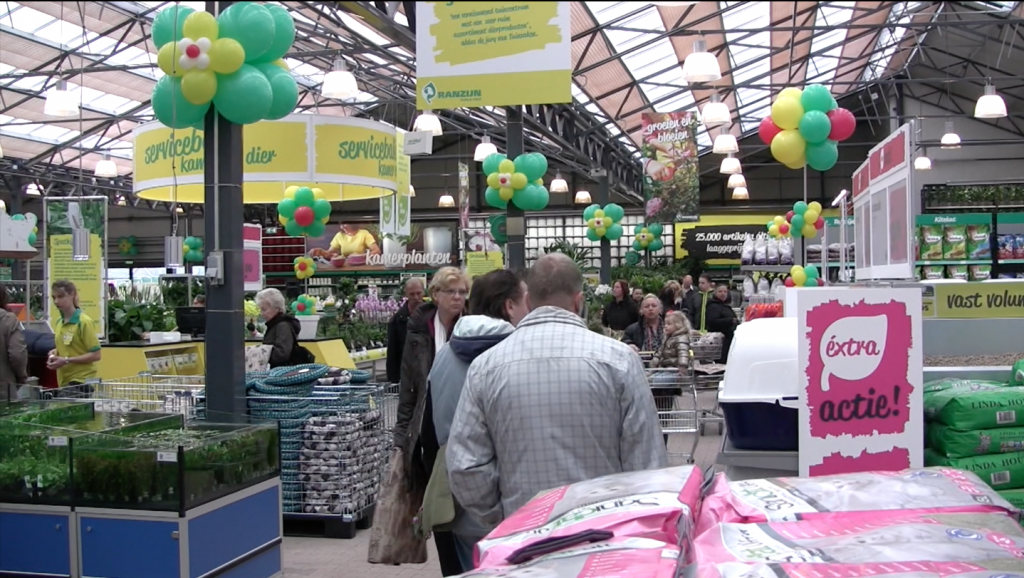 Drukte bij doorstart tuincentrum V’broek
