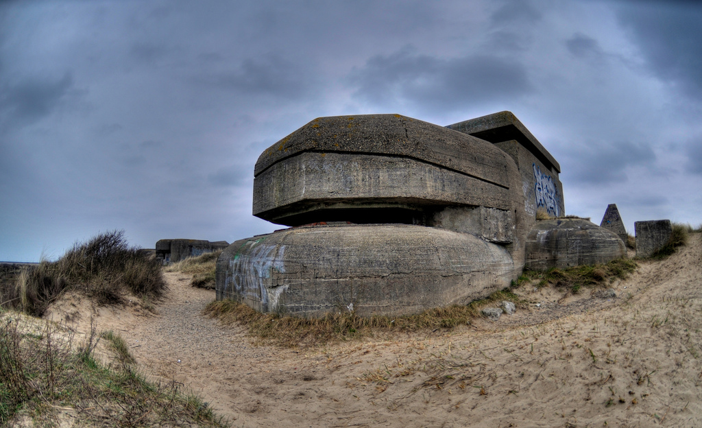 Toeristen stelen uit bunkers IJmuiden