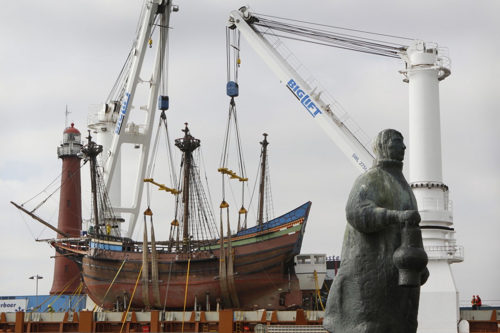In beeld: Halve Maen te water