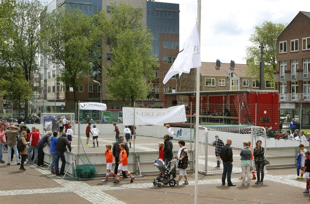 In beeld: Van Delden Straatvoetbal