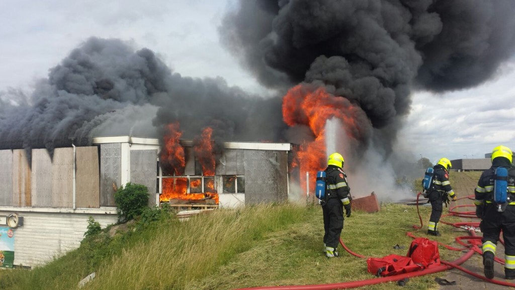Brand in discotheek op sluizencomplex