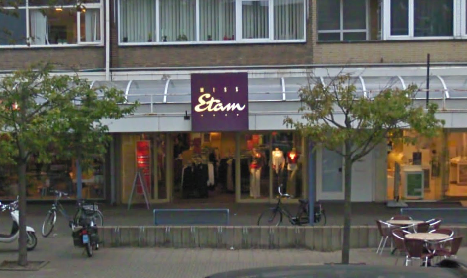 Ook Miss Etam verlaat IJmuiden