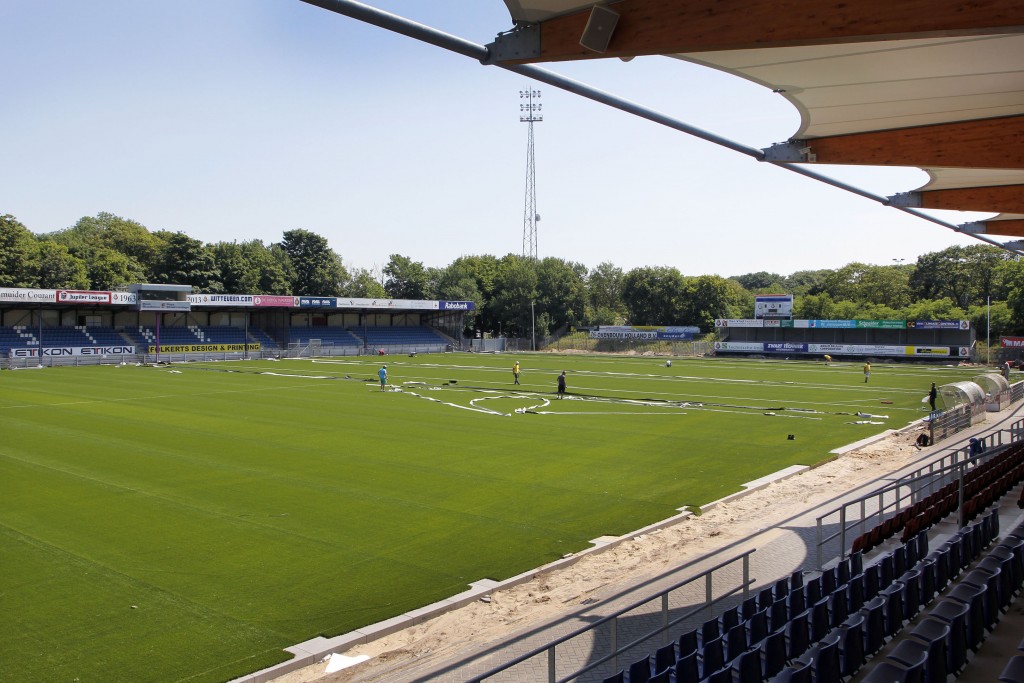 In beeld : Kunstgrasveld Telstar Stadion