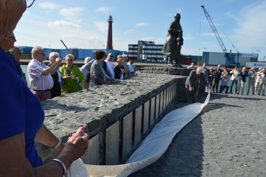 In beeld: ‘Plaquettes onthuld’