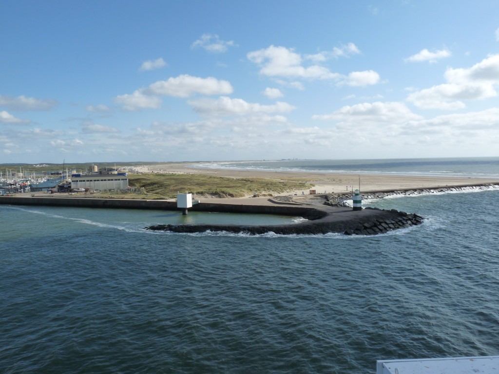KNRM IJmuiden redt antiek zeilschip
