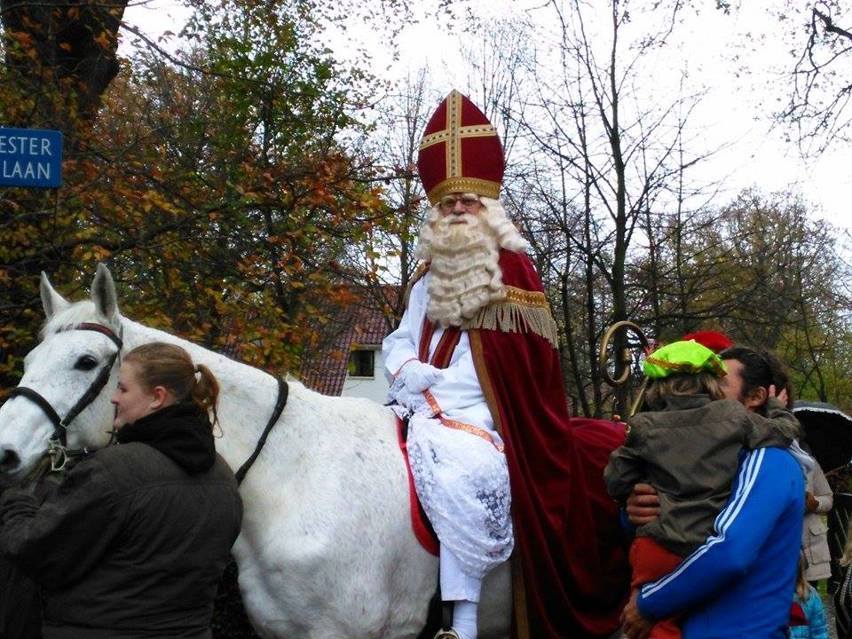 Santpoort in teken van Sinterklaas