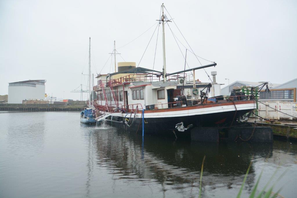 Pannenkoekenboot bijna gezonken