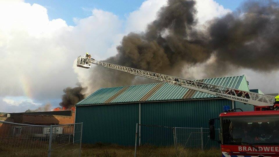 Grote brand havengebied IJmuiden
