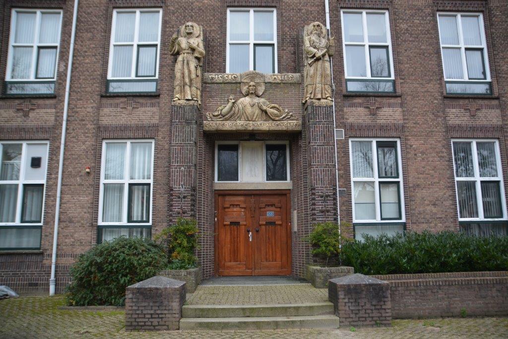 Statushouders naar Missiehuis