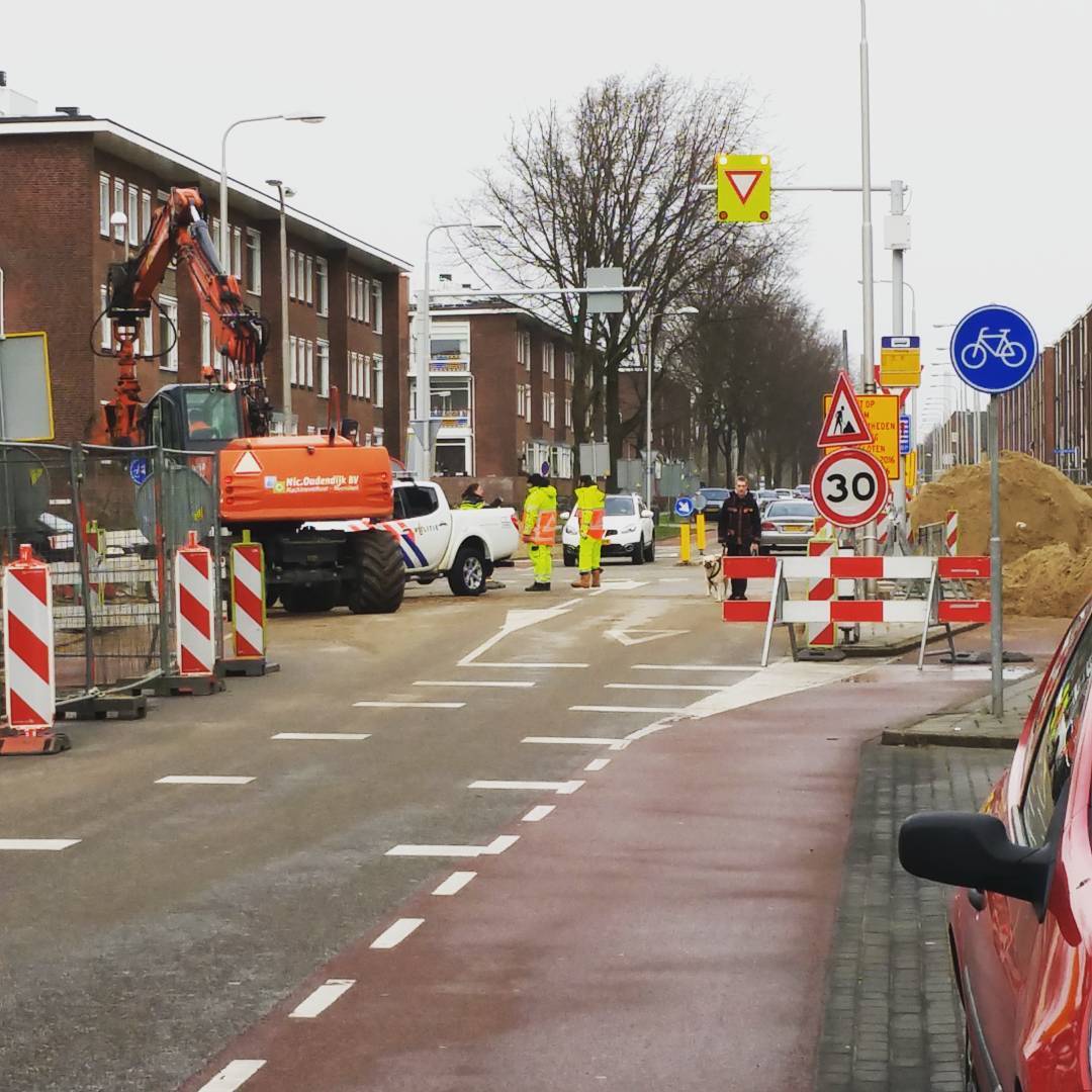 Verkeersregelaar bedreigd en mishandeld