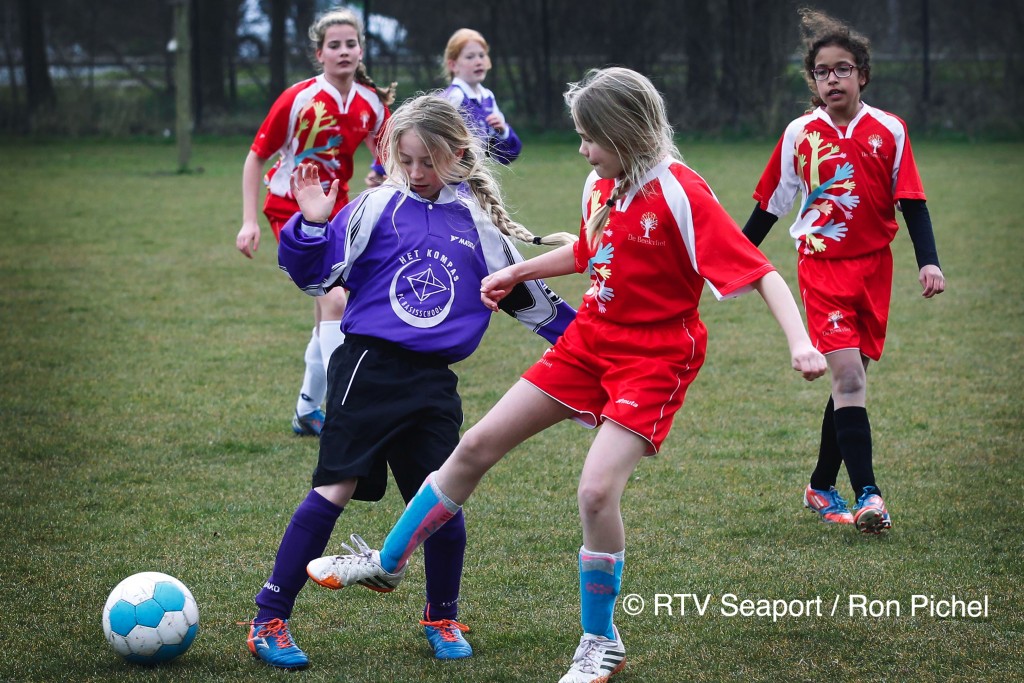 Vanavond finales schoolvoetbal Velsen