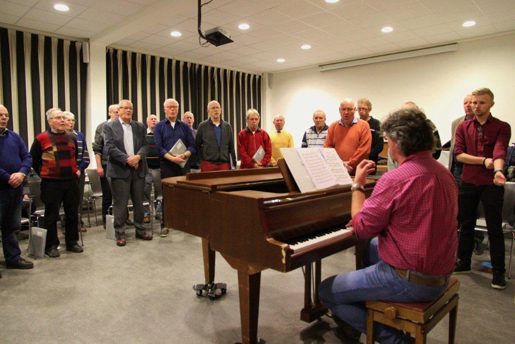 Zingen bij Chr. Mannenkoor IJmuiden