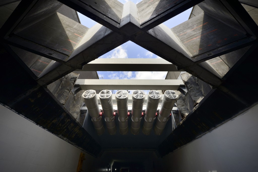Nieuwe ventilatoren in Velsertunnel