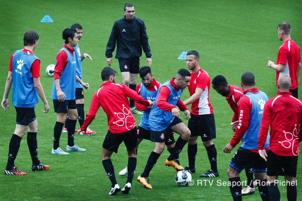 Telstar wint eerste oefenpot