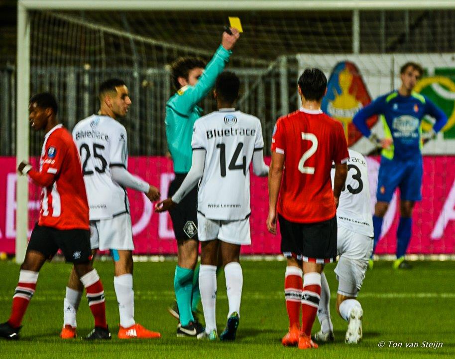 Ondanks rood 0-0 tegen koploper