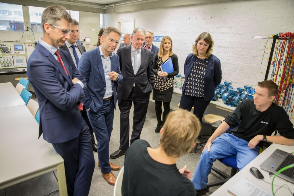 Tweede Kamer bezoekt Academy Tata Steel