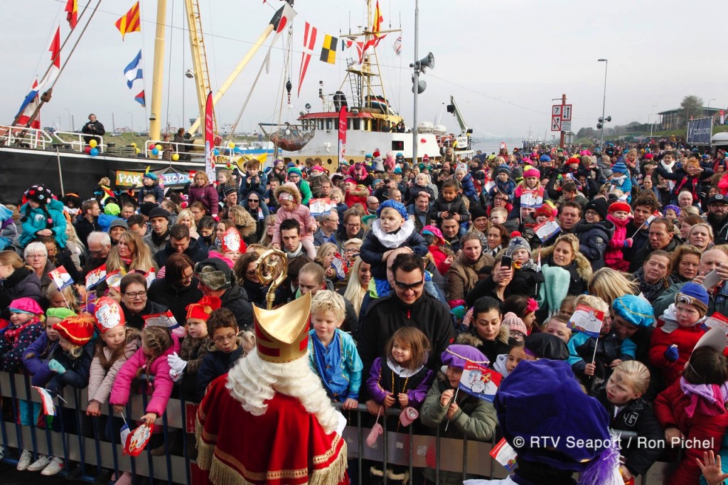Intocht Sinterklaas in IJmuiden