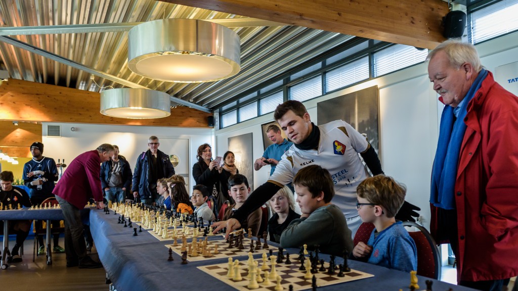 Voetbalstadion, Carlsen, schaken
