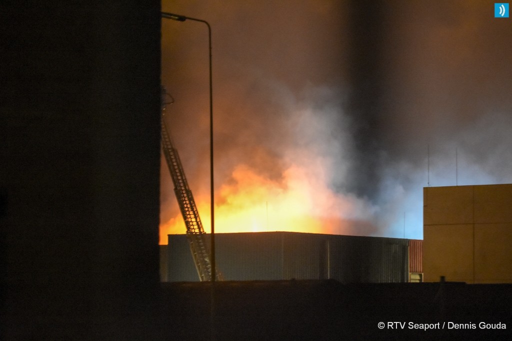 Grote brand op terrein Tata Steel