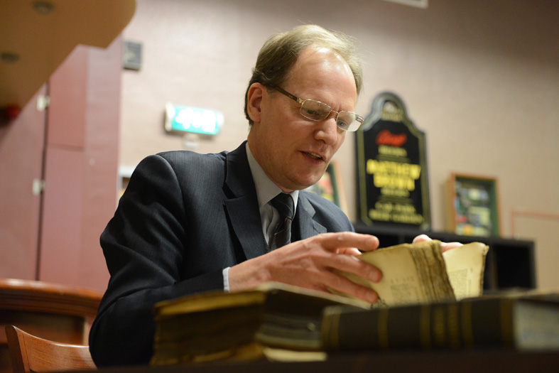 Taxateur Arie Molendijk in IJmuiden