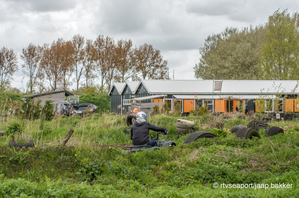 Bomen redden tijdens een date bij Action Planet in Spaarnwoude