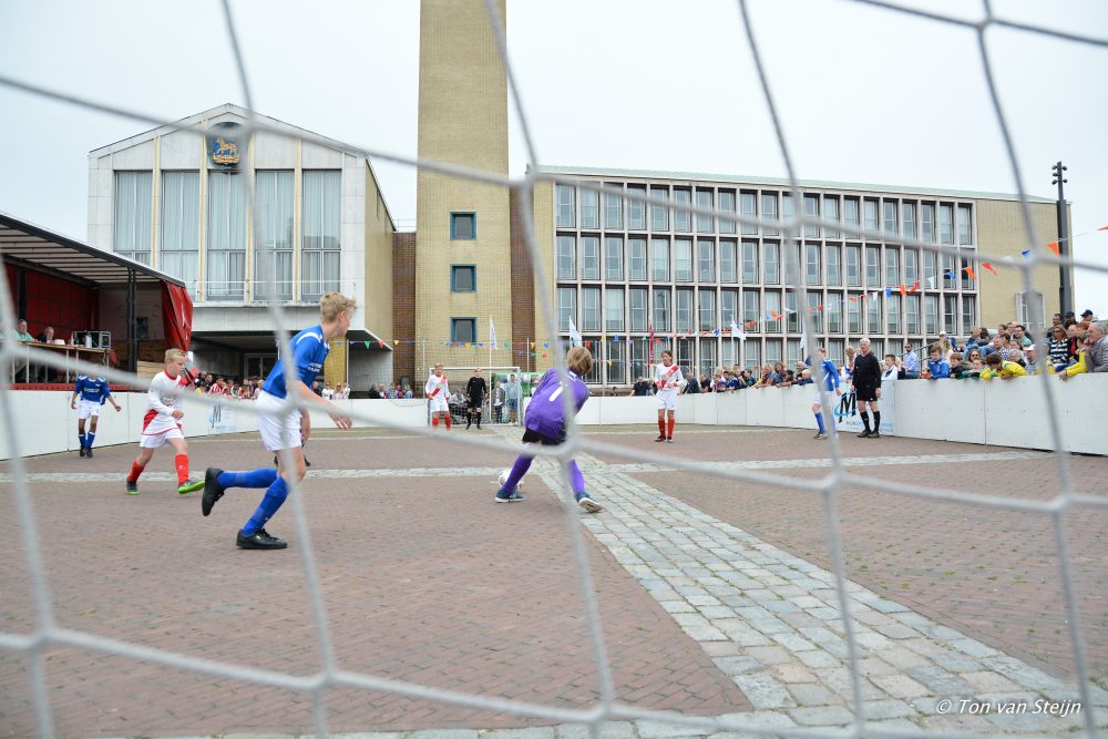 Henk van Delden Straatvoetbal (foto’s)