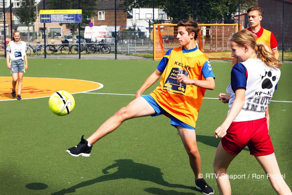 Heropening Cruyff Court met Telstar Street League