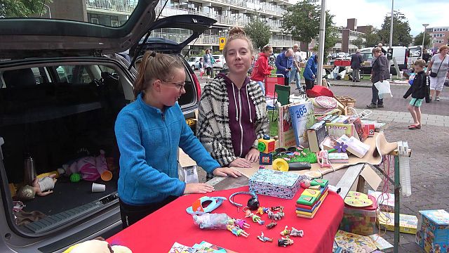 Jong en oud op de jaarmarkt
