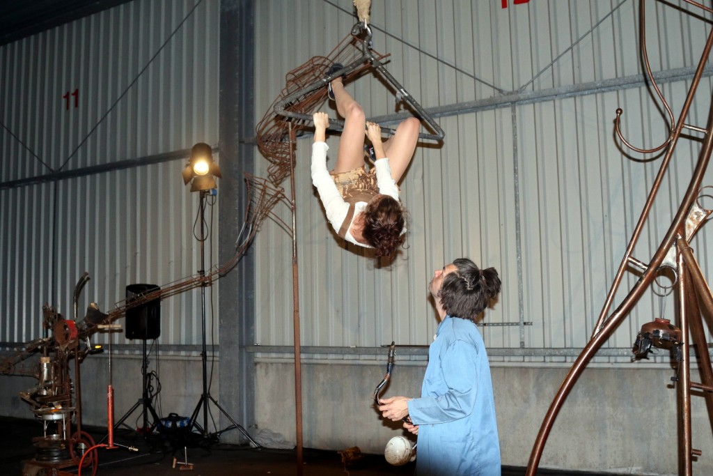 Theatraal circus in vishal D