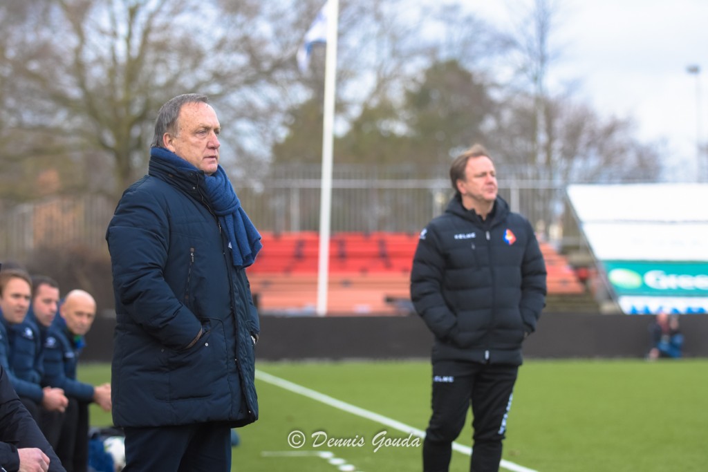 Telstar wint van Sparta en Dick Advocaat