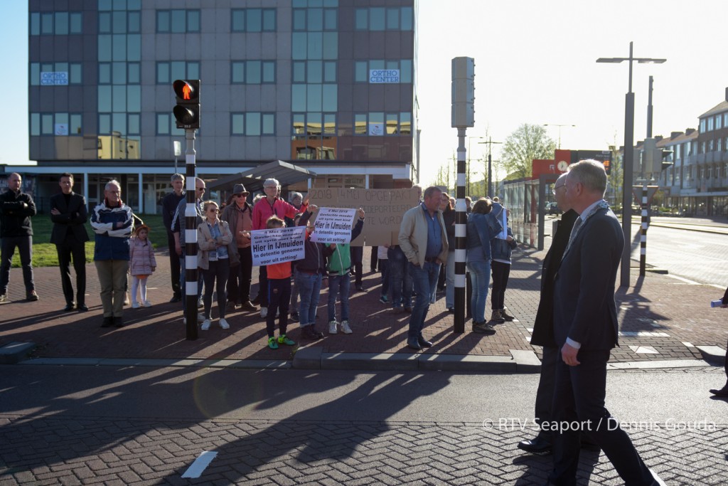 Protest tegen oppakken vluchtelingen