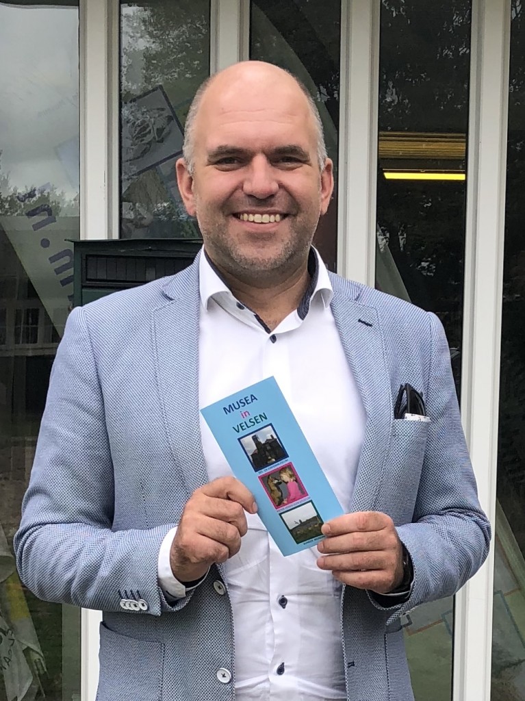Gezamenlijke folder Velsense Musea