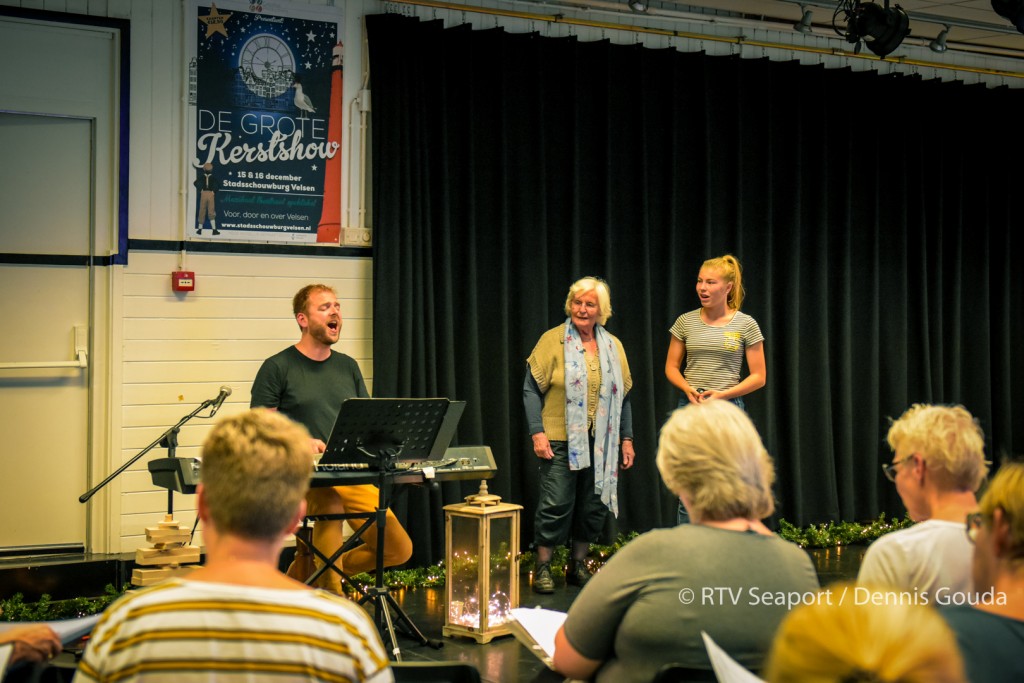 Repetities Kerstshow in volle gang