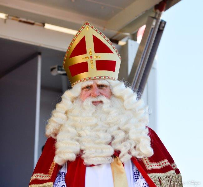 Penningmeester Sinterklaas Comité weggestuurd